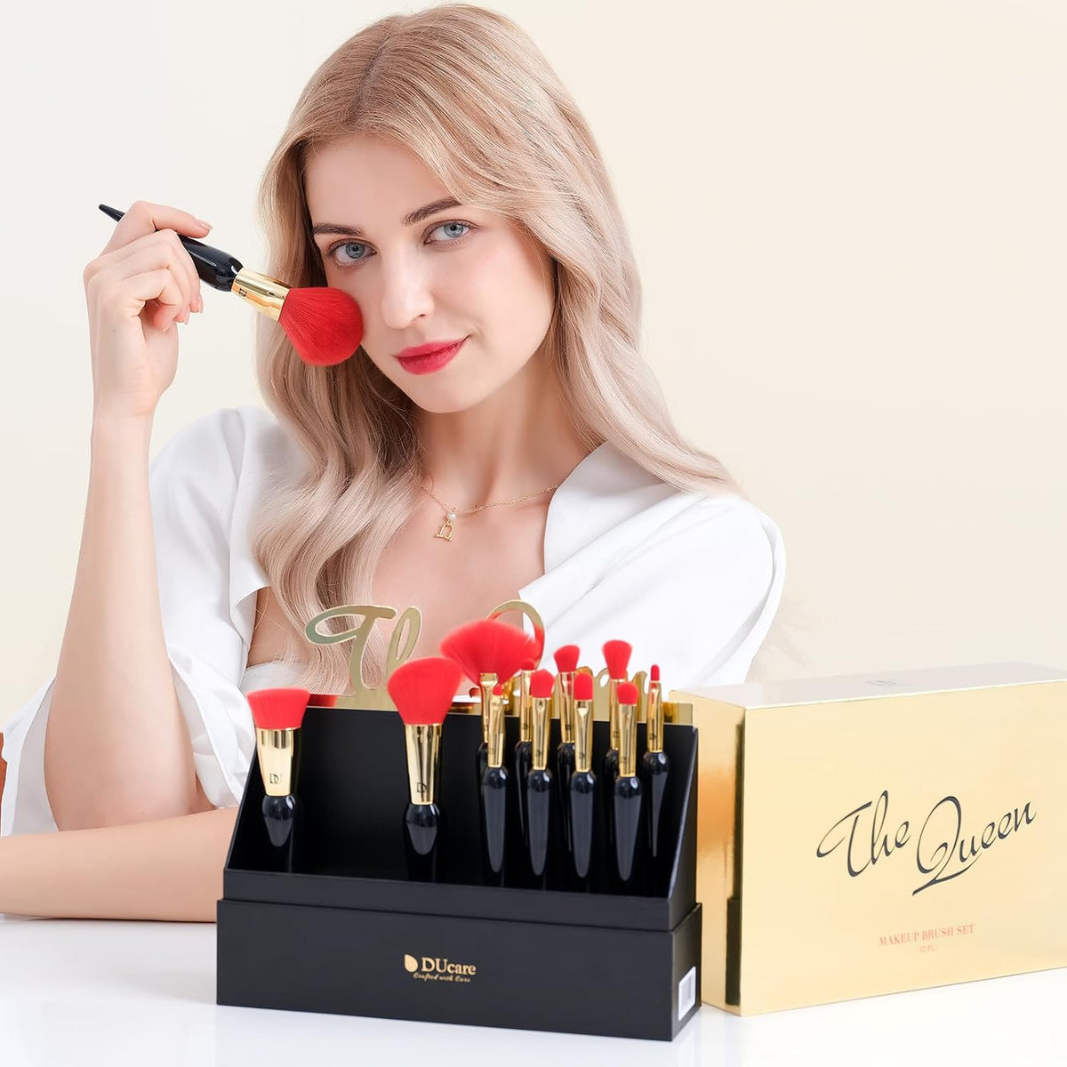 DUcare Makeup Brushes 12Pcs The Queen Series Makeup Brush set Premium Gifts Kabuki Foundation Blending Face Powder Blush Concealers Eye Shadows Brushes